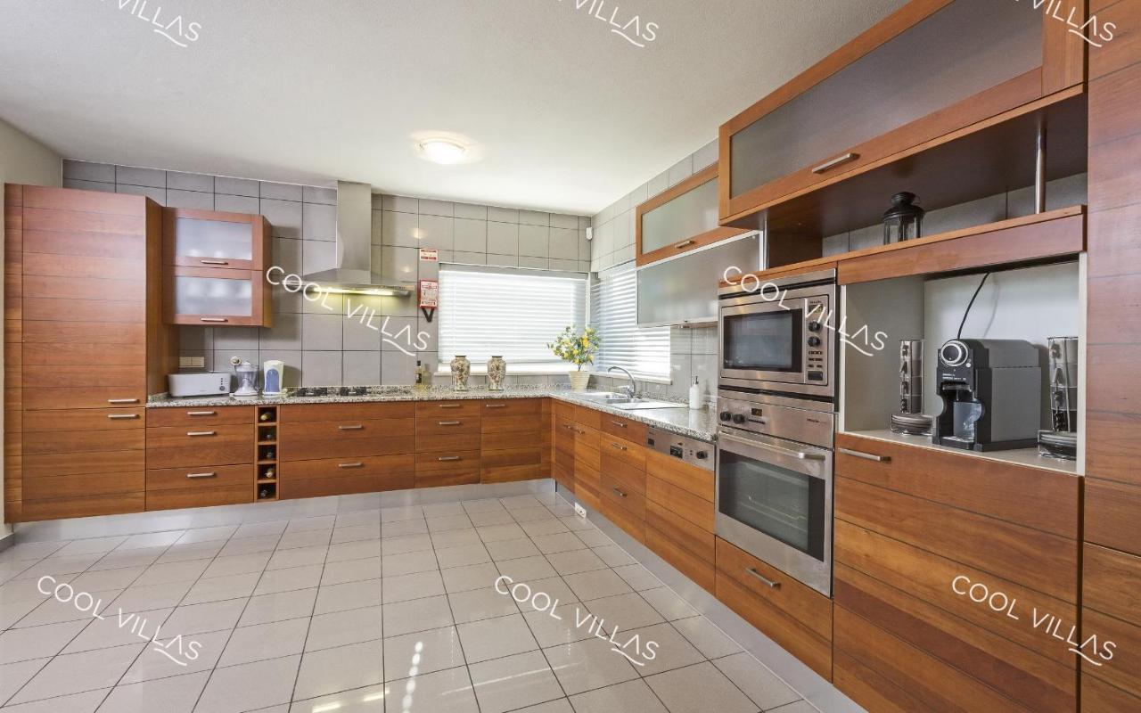 Villa Gardenia - Sea View, Wifi, Games Room Албуфейра Екстериор снимка